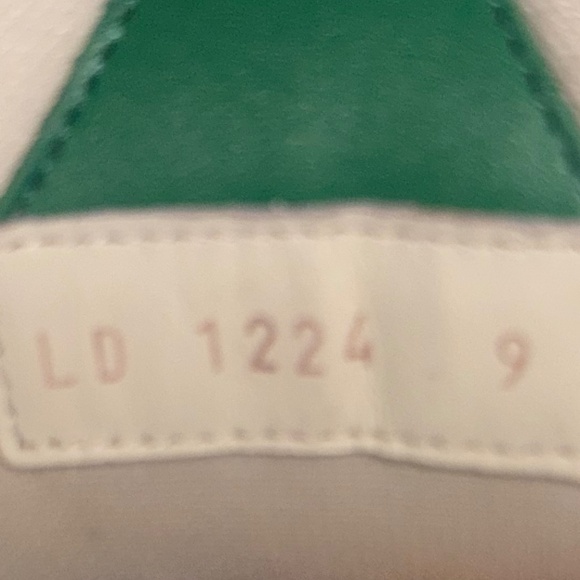 Louis Vuitton Green Sneakers - Picture 11 of 11